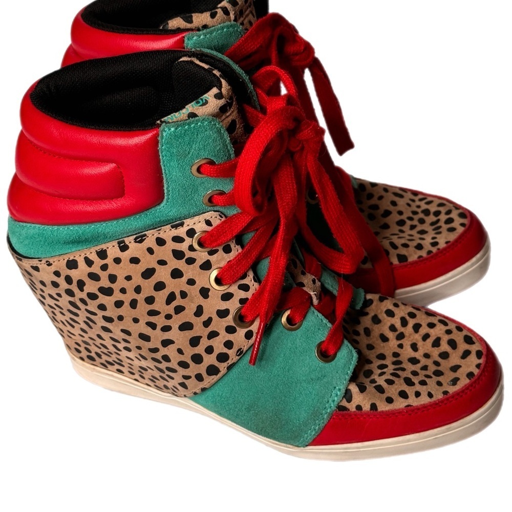 Volcom Hodden Heel Multicolor Leopard Print 80s 90s inspired high tops Size 8.5